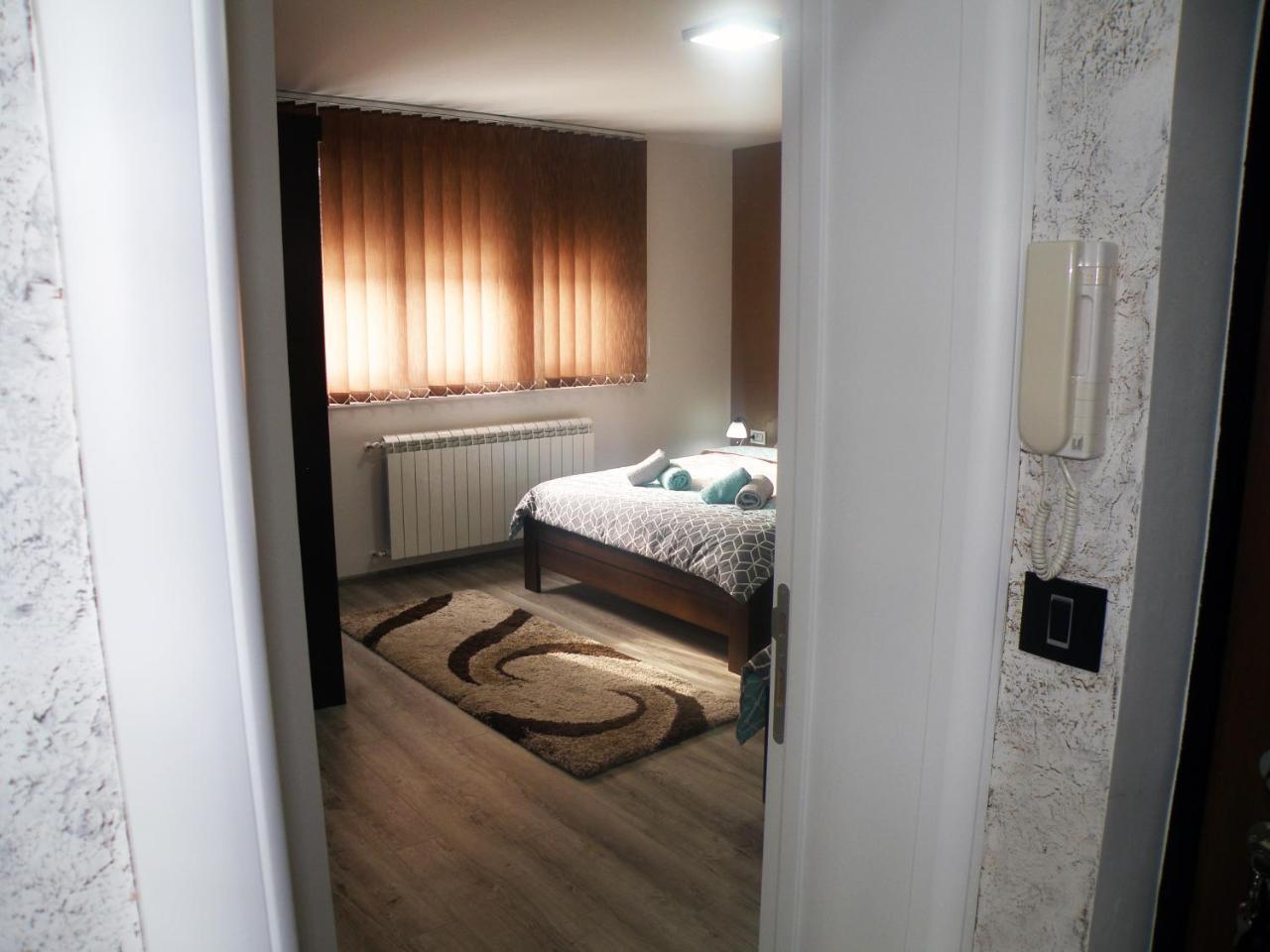 Kristal Apartmani Arandjelovac Dış mekan fotoğraf